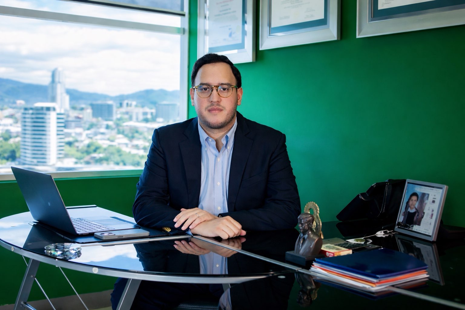 Raúl Valladares Pavón consultoría estratégica