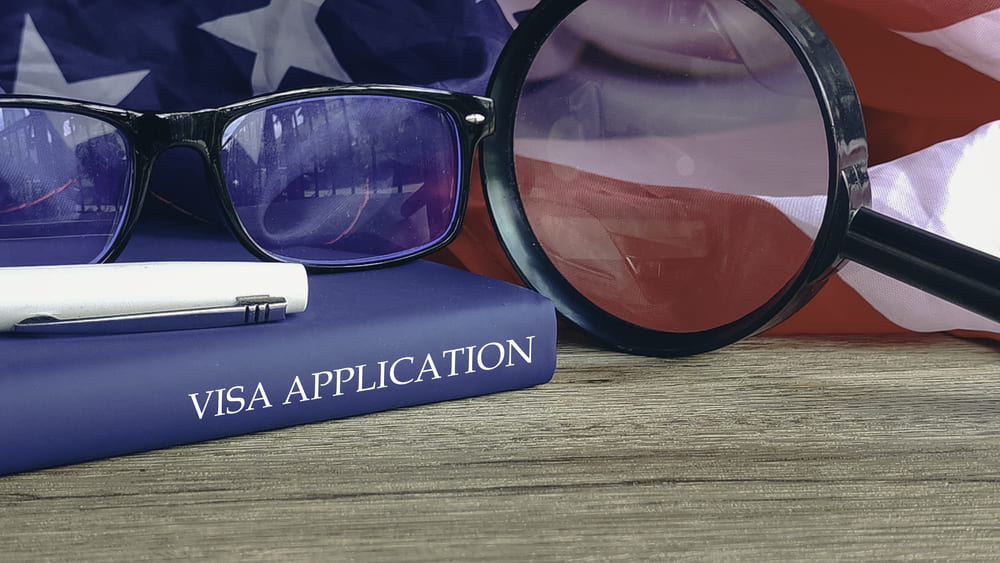 Cómo gestionar visas y permisos de viaje