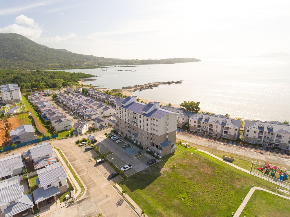 Proyecto inmobiliario moderno Playa Dorada 8