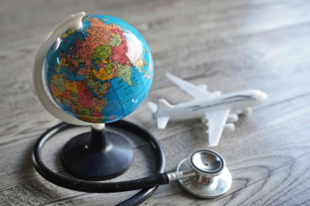 Póliza de viaje vs. seguro médico internacional