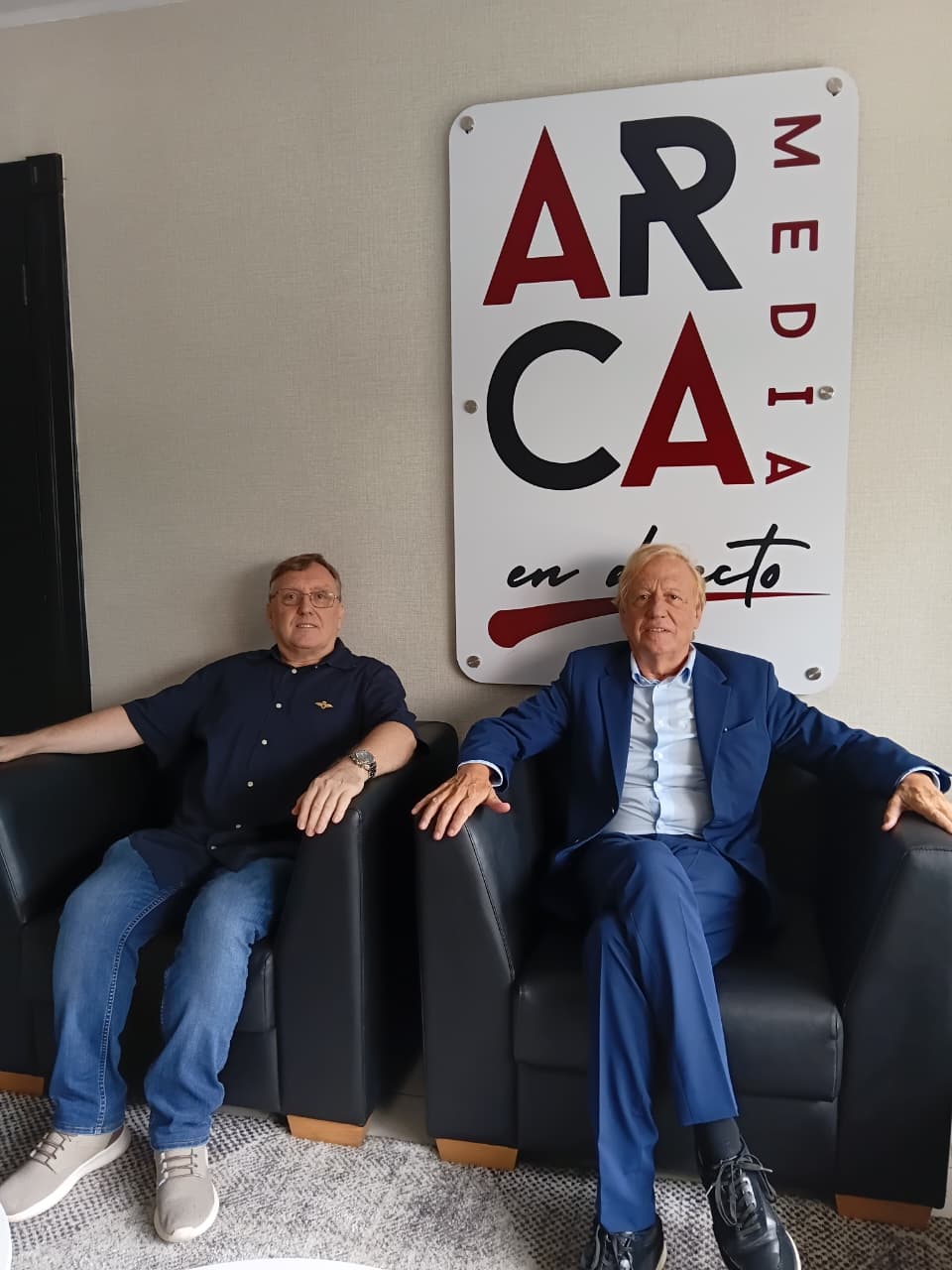 Carlos Malo de Molina presenta su obra El Ensayista en Arca Media