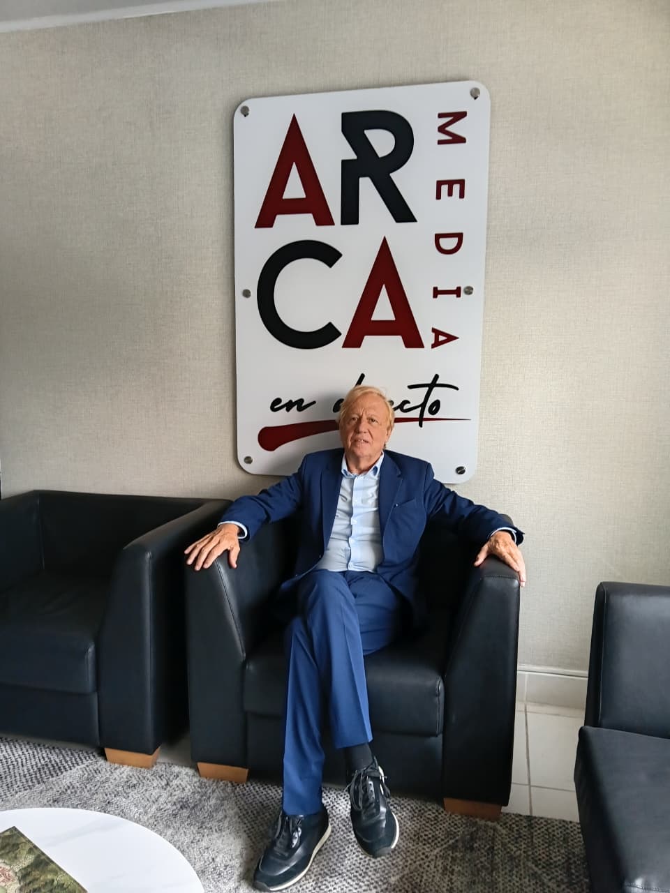 Carlos Malo de Molina presenta su obra El Ensayista en Arca Media