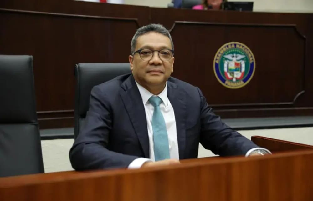 Caja de Seguro Social de Panamá, bajo la dirección de Dino Mon Vásquez