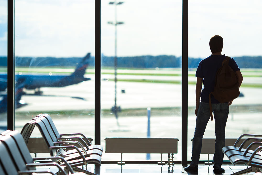 servicios aeroportuarios en El Salvador