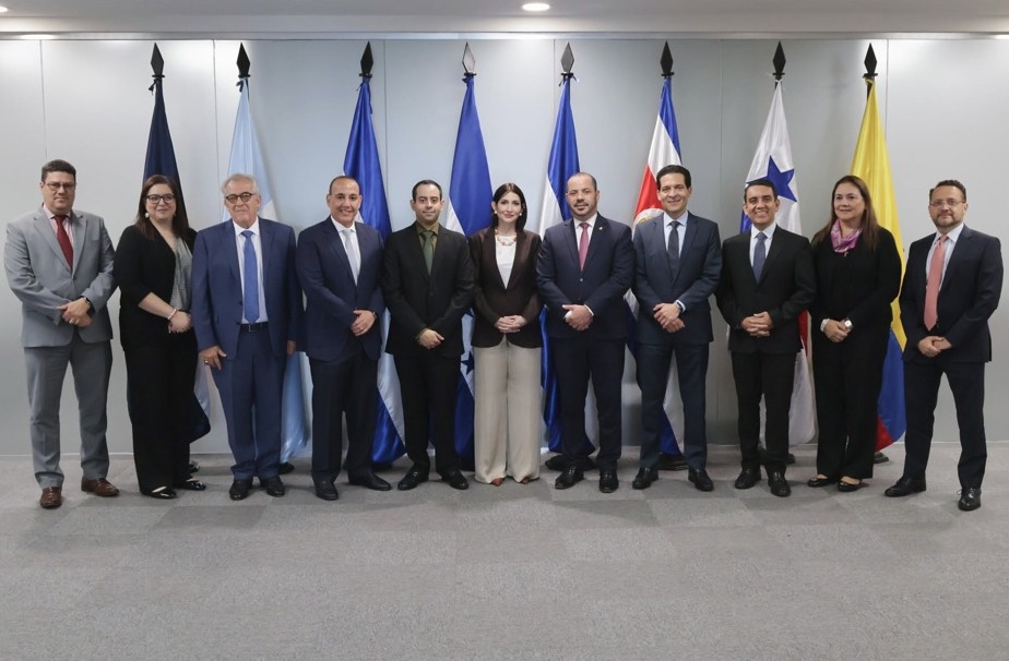 Javier Atala asume la presidencia de la AHIBA