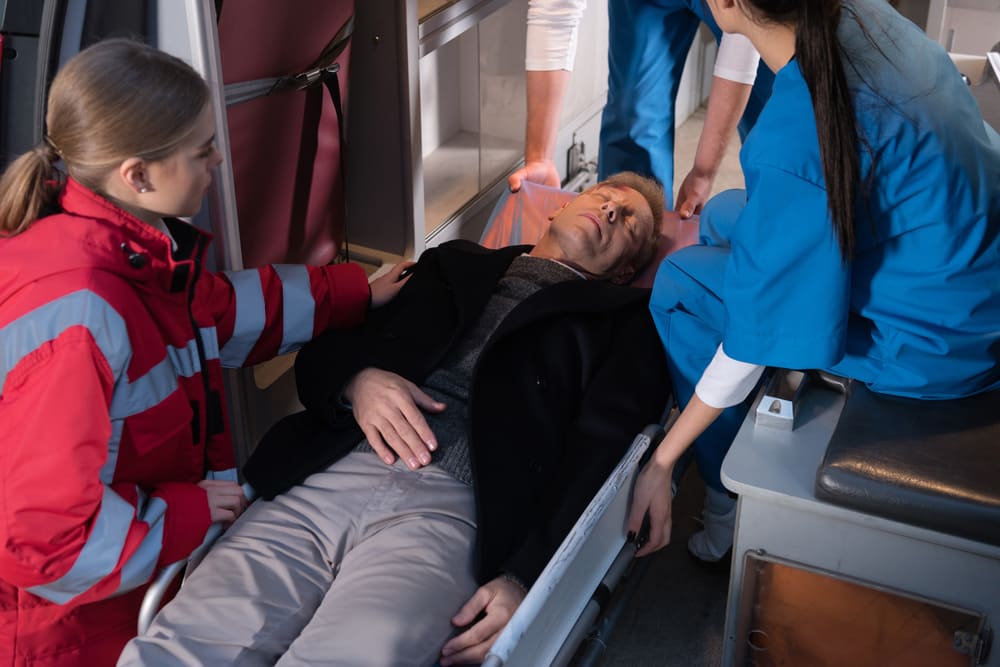 Guía para actuar en una emergencia médica antes de llegar al hospital en Guatemala